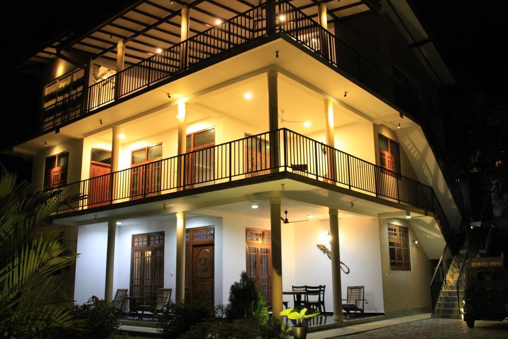 Coral Palm Villa And Apartment Unawatuna Exteriör bild
