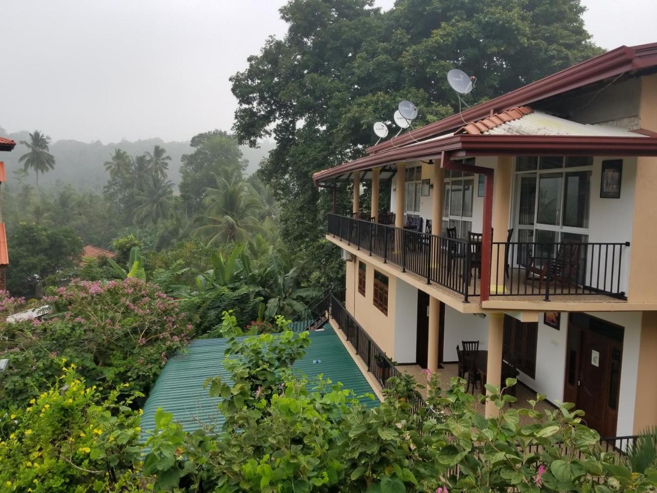 Coral Palm Villa And Apartment Unawatuna Exteriör bild